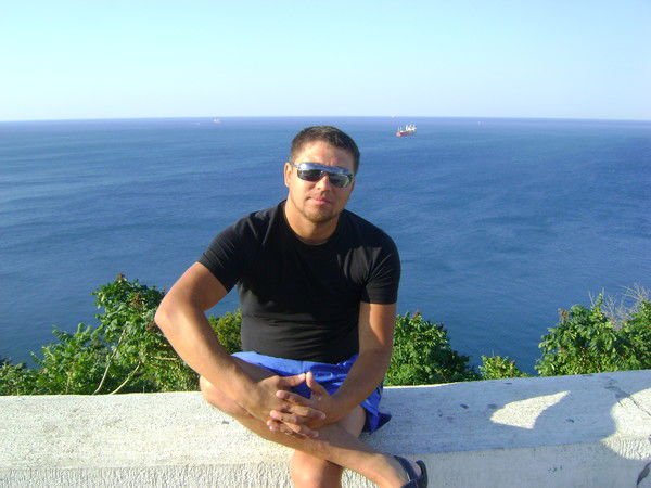 Артур Пирожков