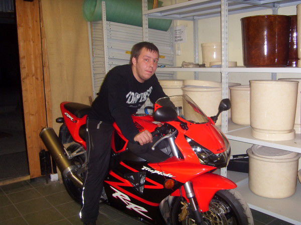 Неизвестно Неизвестно