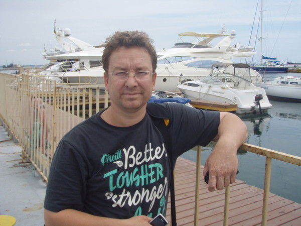 Станислав Белолапкин