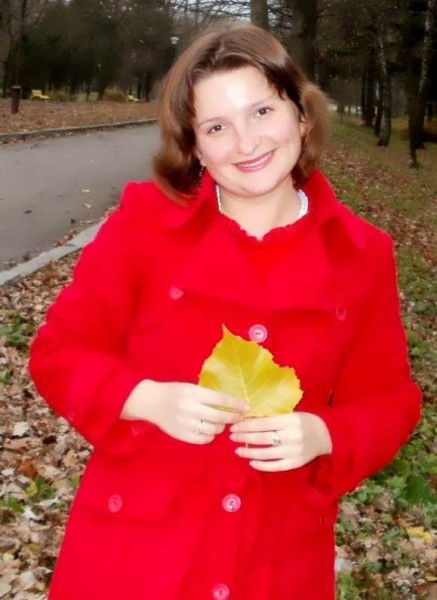 Олена Белякова