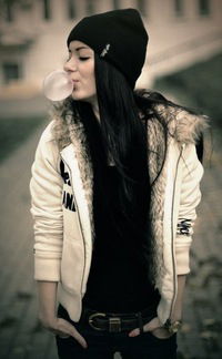 Юля Карабіна