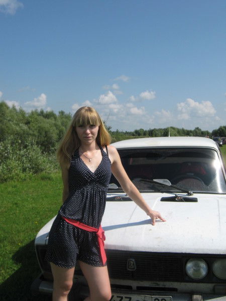 Оля Старикова