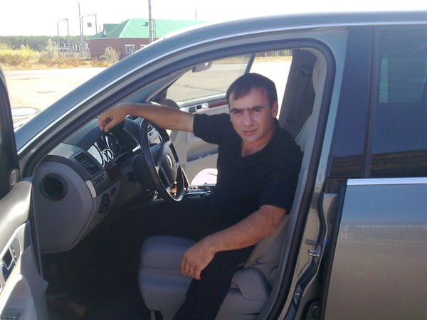 Али Жанхуватов