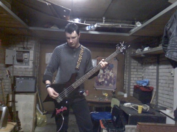 Антон Уханов