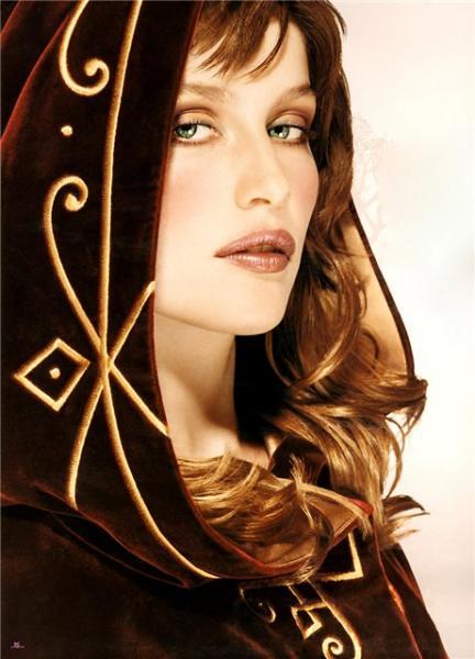 Анна Артамонова