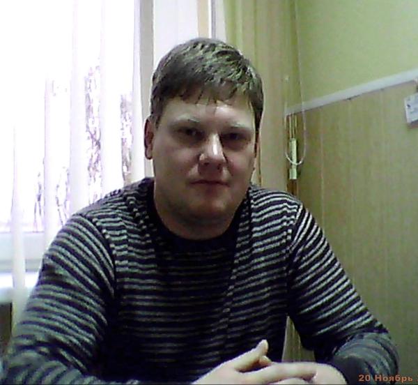 Эдуард Леонов