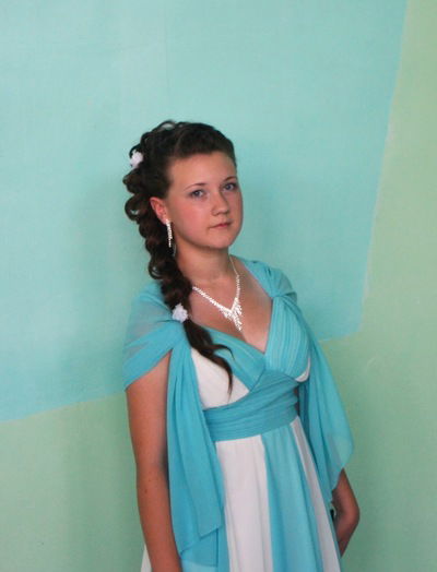 Лена Гвоздева