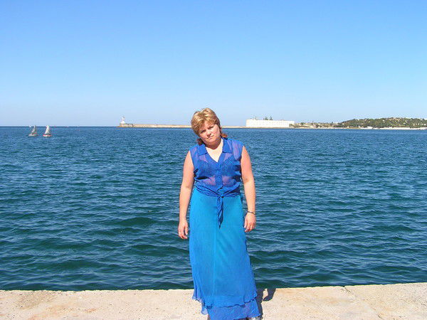 Елена Леоненко