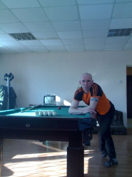 Леня Николаев