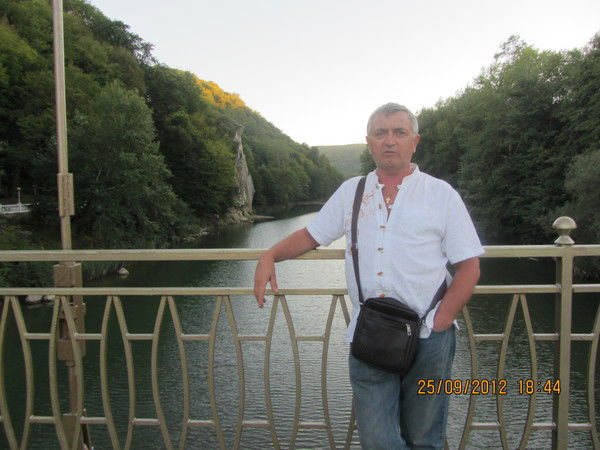 Виктор Лаврик