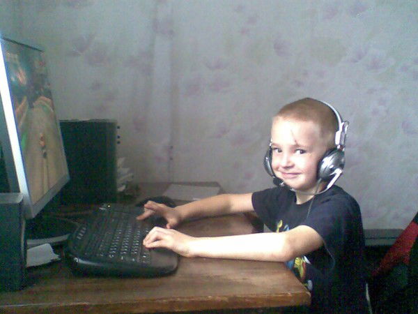 Юрий Комаров