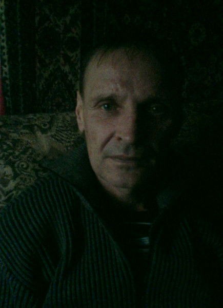 Виктор Емельянов