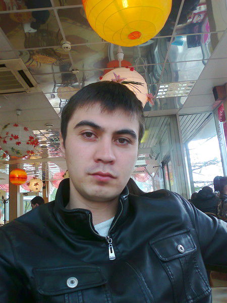 Алишер Дадаходжаев