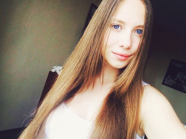 Оля Старова