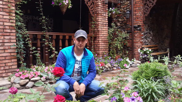 Артем Горный