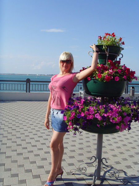 Анна Тихонова