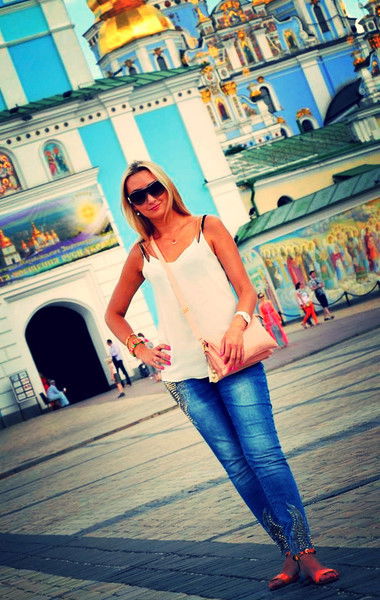 Анна Муратова