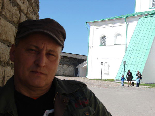 Влад Маренинов