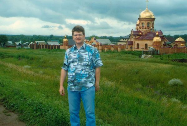 Олег Шкварчук