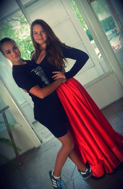 Юля Сидельникова