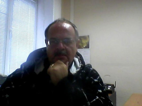 Незнакомец Vvv