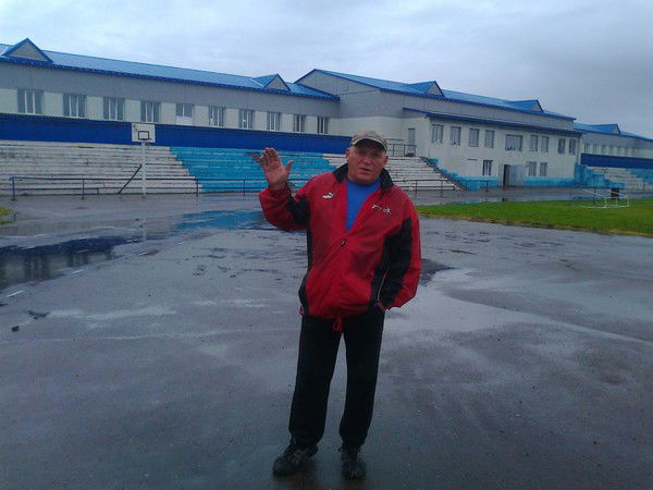 Олег Азанов