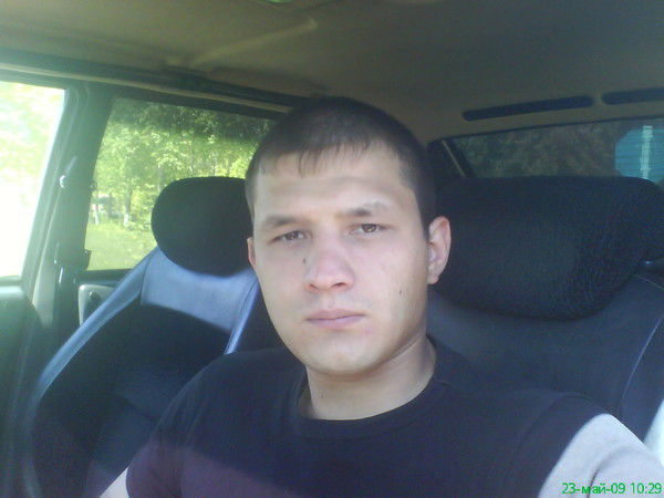 Динар Султанов