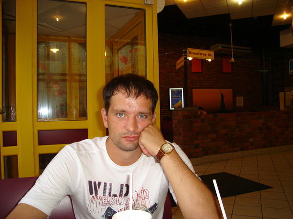 Александр Голенков