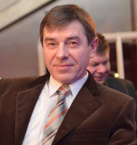 Юрий Петров