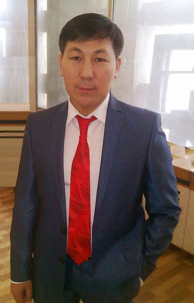 Есет Садуакасов