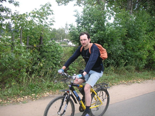 Максим Зверев