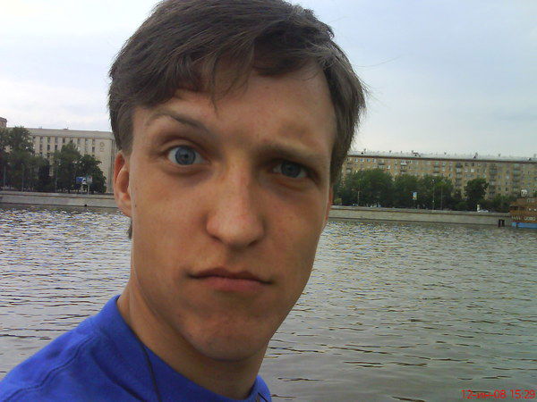 Арсений Комаров