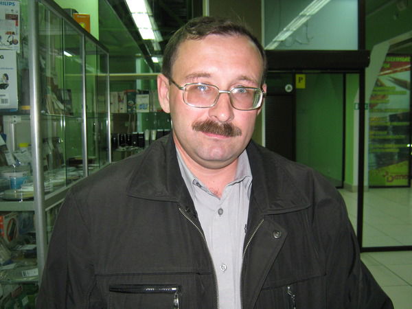 Роман Бурый