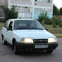 Евгений Петров