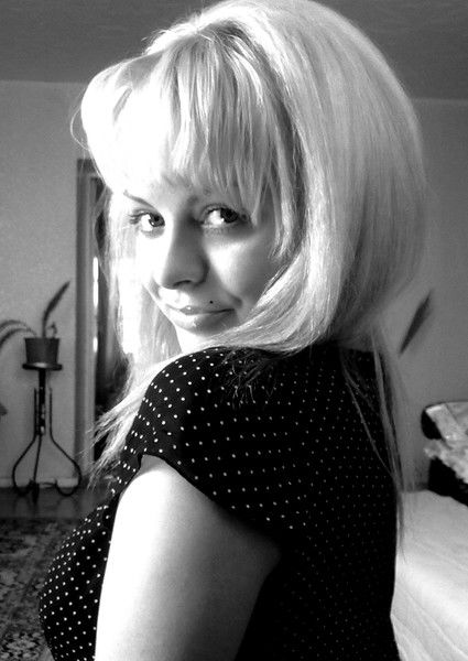 ****блондиночка* ***