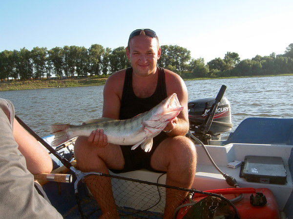 Лёха ............