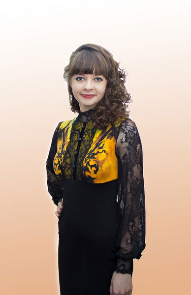 Елена Романова