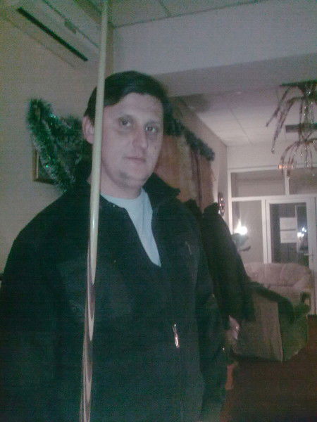 Виктор Петров