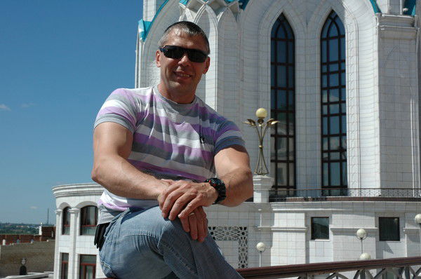 Риф Шарипов