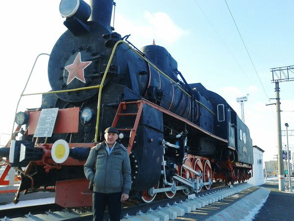 Анатолий Петров