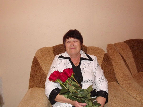 Елена Полинова