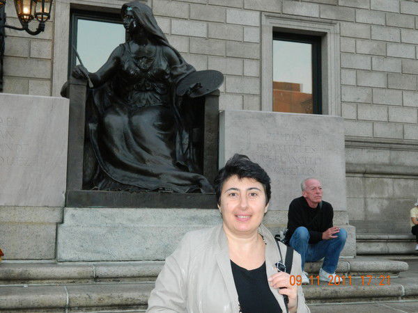 Яна Саркисова