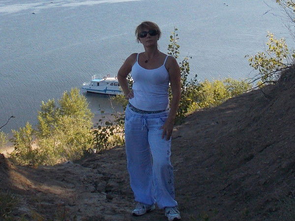 Лариса Тихомолова