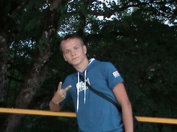 Виктор Уварин