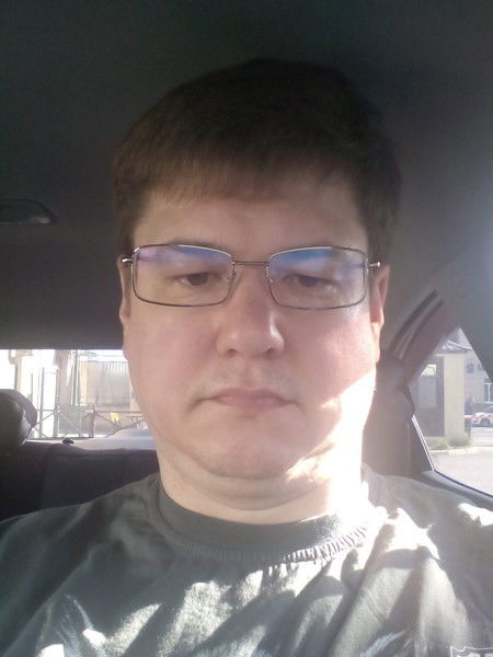 Геннадий Захаров