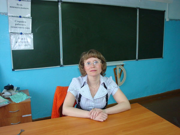 Лариса Попова