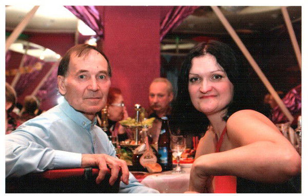 Рена Несинова