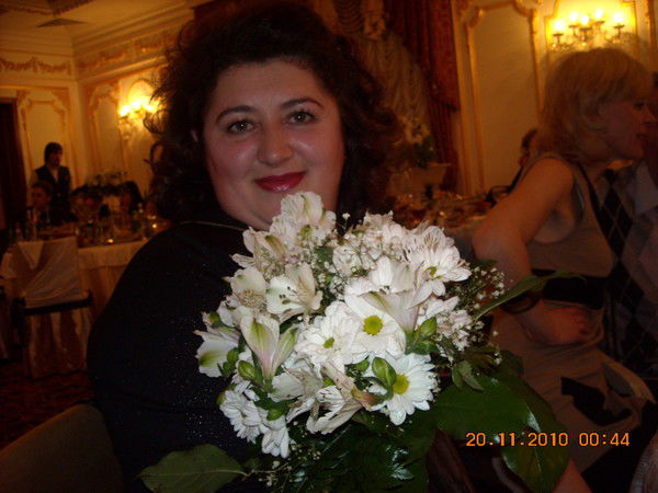 Елена Натарова