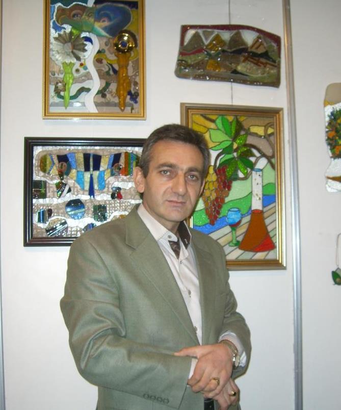 Роберт Хачатрян