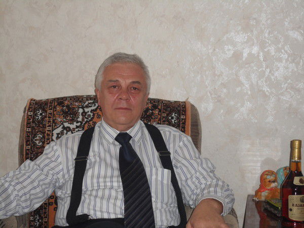 Юрий Махров